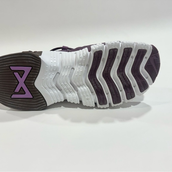 Nike Women’s Running Sneakers Purple Fuchsia Size 7.5 NWT Athletic Shoes - Picture 5 of 8